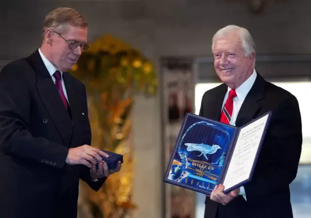 Jimmy Carter recibi� el Nobel en 2002