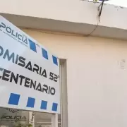 Un beb� fue rescatado luego de que sus padres lo dejaran en el auto para ir a bailar