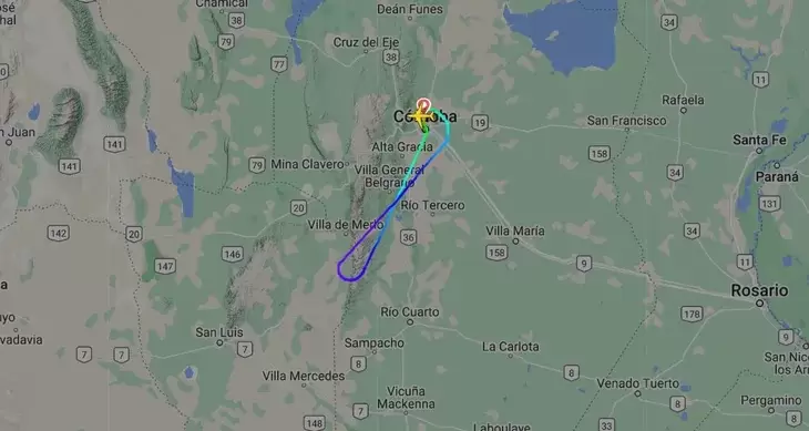 Tuvo que volver a C�rdoba por un desperfecto t�cnico.