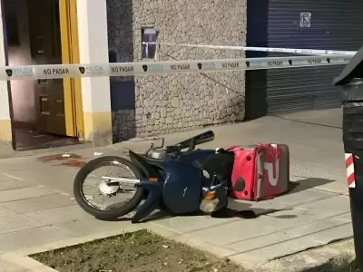 La moto del repartidor.