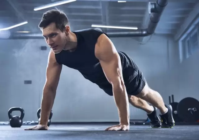 La edad aconsejable para realizar flexiones es hasta los 65 a�os. Luego de ese l�mite, conviene consultar con el m�dico de cabecera.