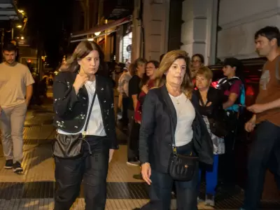 B�rbara Lanata, una de las hijas del periodista, y su madre Andrea Rodr�guez.