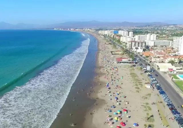 Invasi�n de sanjuaninos en La Serena, Chile.