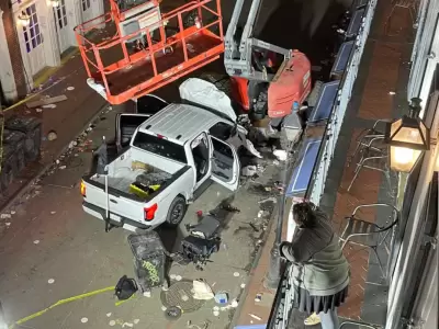 Un conductor atropell� y mat� al menos a 10 personas.