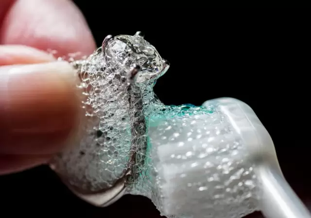 Los diamantes pueden durar para siempre. Pero el oro y la plata necesitan tambi�n sus cuidados.