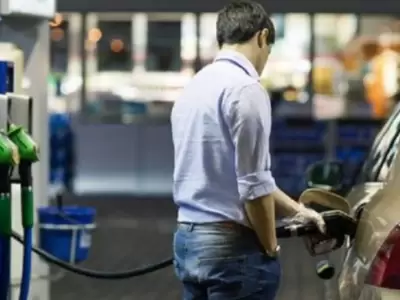 Se viene el autoservicio de combustibles en la Argentina/