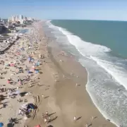 �Caro o barato? Estos son los precios de todo lo que se vende en las playas argentinas