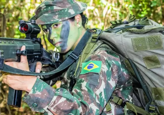 El servicio militar para mujeres tendr� una duraci�n de 12 meses y puede extenderse hasta ocho a�os.