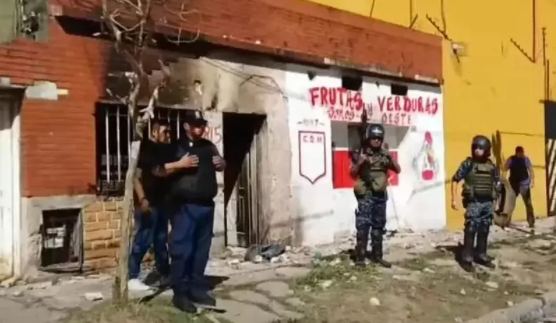 Vecinos intentaron prender fuego un b�nker narco.