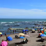 El pueblo donde viven apenas nueve personas y tiene un mar deseado por todos
