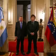 Gonz�lez Urrutia y Milei, ovacionados en Plaza de Mayo por miles de venezolanos
