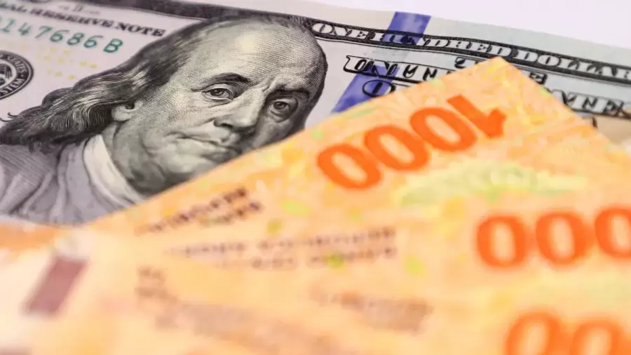 d�lares, pesos