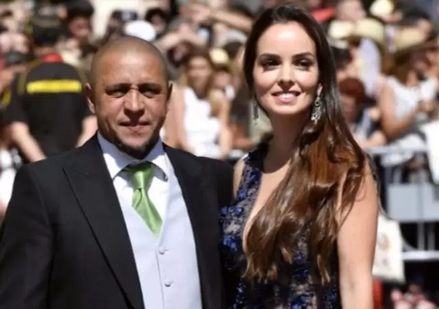 Roberto Carlos junto a su ex mujer Mariana Luccon