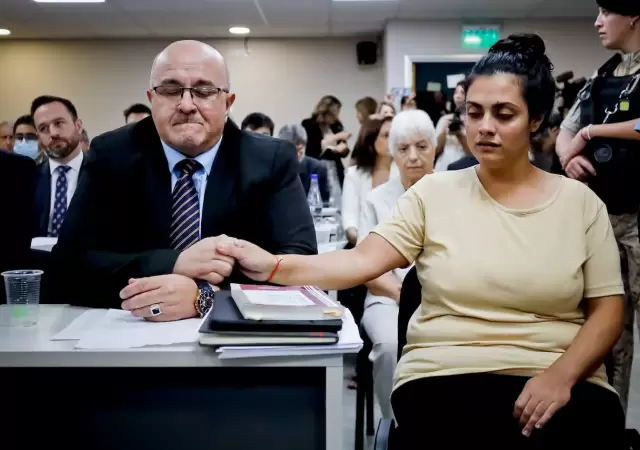 El defensor y la acusada frente a un juicio por jurados. (Foto: web)