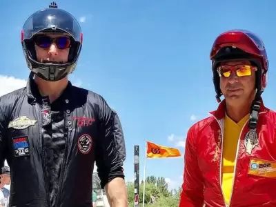 Paracaidistas argentinos conquistan un r�cord Guinness con un salto in�dito