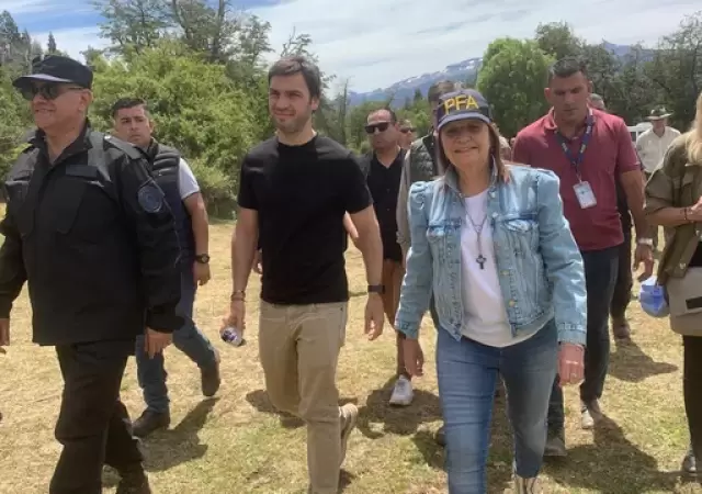 Desalojo en Los Alerces