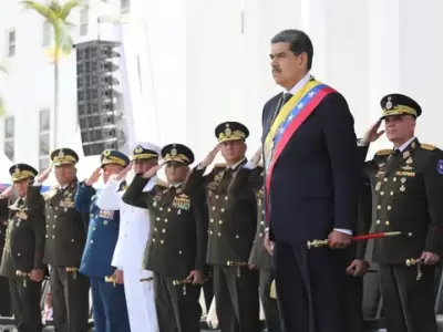 Nicol�s Maduro jur� ante la presencia de dirigentes kirchneristas/
