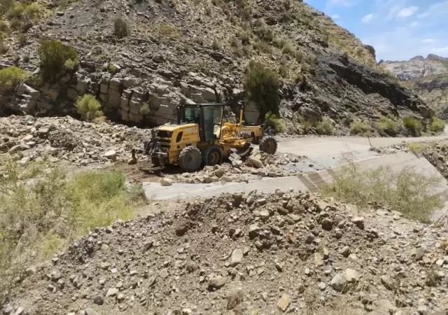 Por las intensas lluvias, el Ca��n del Atuel colaps�
