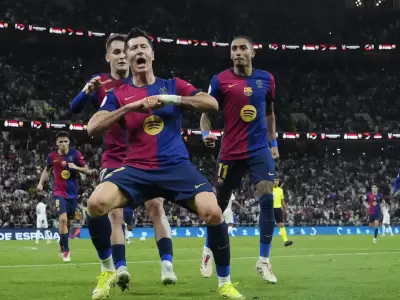 Robert Lewandoski marc� el segundo de penal