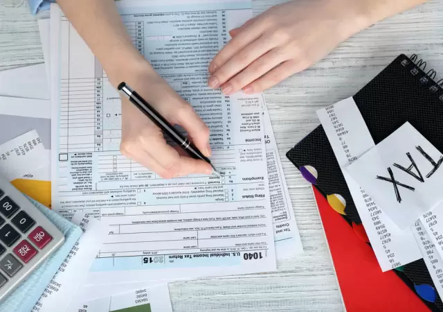El 2025 pondr� a prueba la habilidad libertaria para desenmara�ar el laberinto impositivo.
