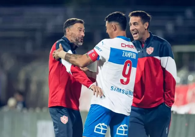 El Kily Gonz�lez junto a Fernando Zampedri en el amistoso entre Uni�n y Universidad Cat�lica
