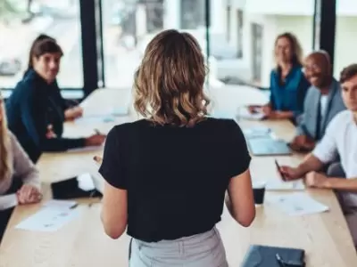 El futuro del liderazgo empresarial: competencias esenciales para 2025.