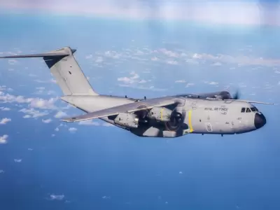 Una aeronave militar brit�nica se acerc� demasiado a la costa patag�nica.