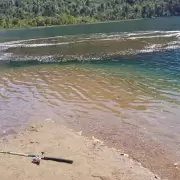 Impactante video: fen�meno natural sorprendi� a turistas en el lago Nompehuen
