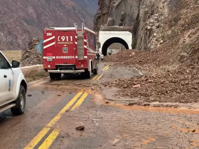 Caos en la Ruta 7: aludes cortan el paso a Chile y dejan veh�culos varados