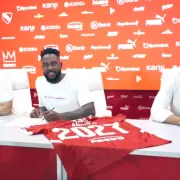 Mir� la curiosa presentaci�n del nuevo refuerzo de Independiente