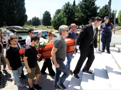 El doloroso entierro de Alejandra Dar�n en el Pante�n de Actores de Chacarita.
