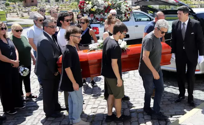 Ricardo Darín trasladó los restos de su hermana Alejandra.