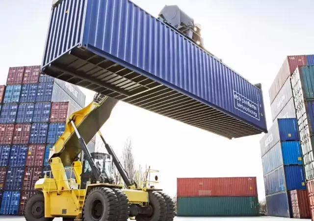 Millones de d�lares ingresan en productos importados