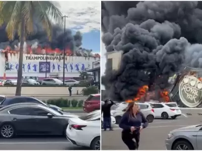 Video: voraz incendio devasta el Air Jump Trampoline Park y el Royal Jack en M�xico