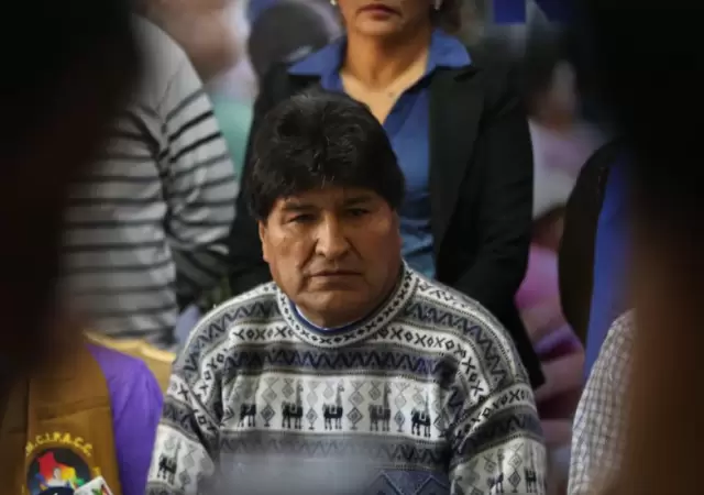 Morales se encuentra asediado por acusaciones de abuso de menores y trata de personas.