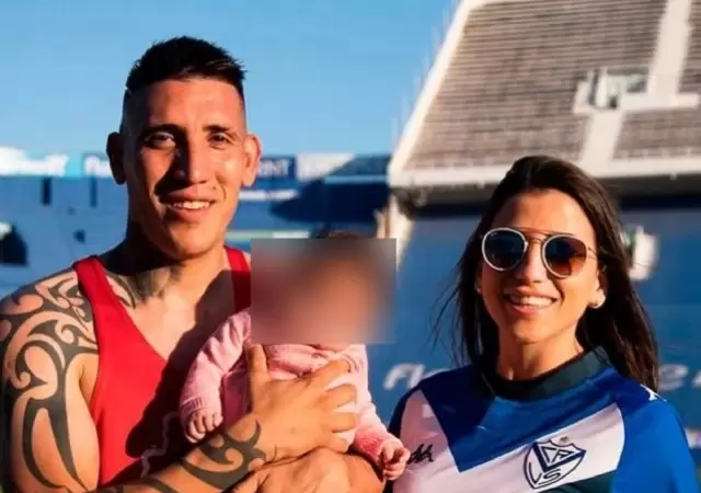 Ricardo Centuri�n junto a Jenifer su expareja y madre de su hija Emma