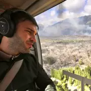Ignacio Torres vincula los incendios en Chubut con recientes desalojos de tierras