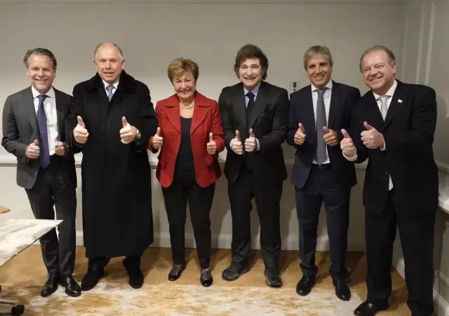 El presidente y la delegaci�n argentina con Kristalina Georgieva    /