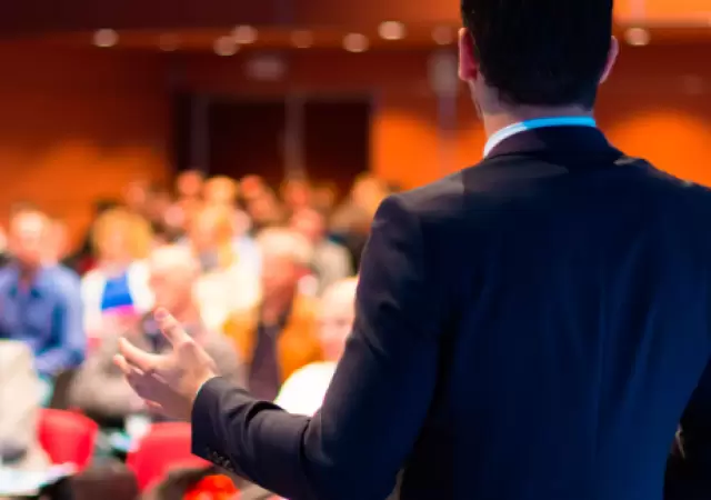 El coaching puede ayudar a los l�deres empresariales a mejorar su rendimiento en �reas como la comunicaci�n, la resoluci�n de problemas y la gesti�n.