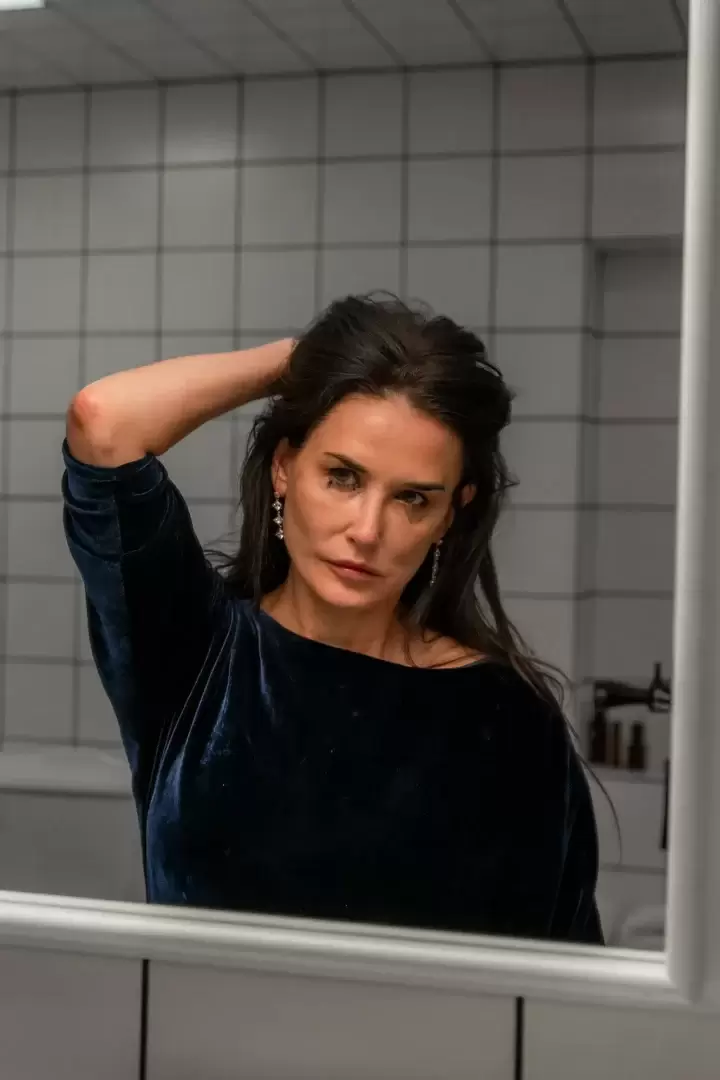 demi-moore-en-the-substance