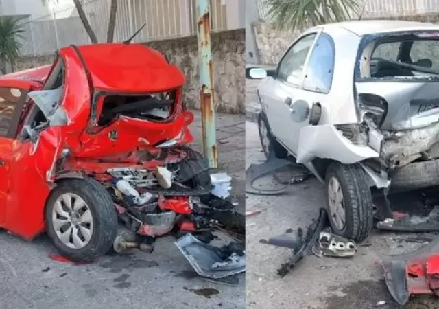 Los dos autos colisionados.