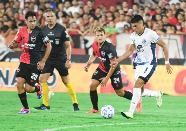 Peinipil logr� el gol del triunfo.