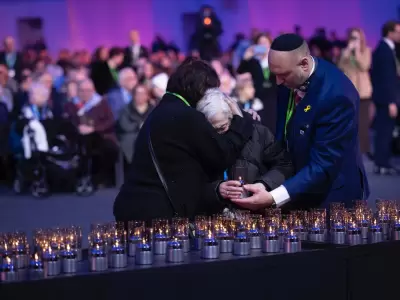 Velas, a modo de recordatorio eterno por quienes ya no est�n.