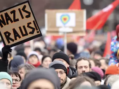 Miles de personas se manifestaron este s�bado en Alemania, en contra del avance del fascismo en el mundo.