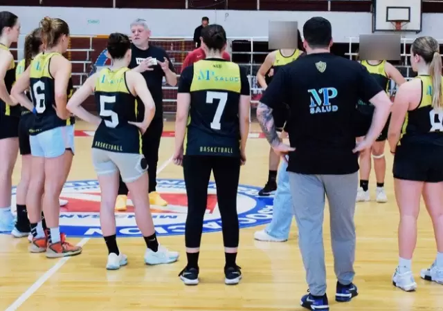 Filmadas mientras se duchaban: la grave denuncia de jugadoras de b�squet de El Talar