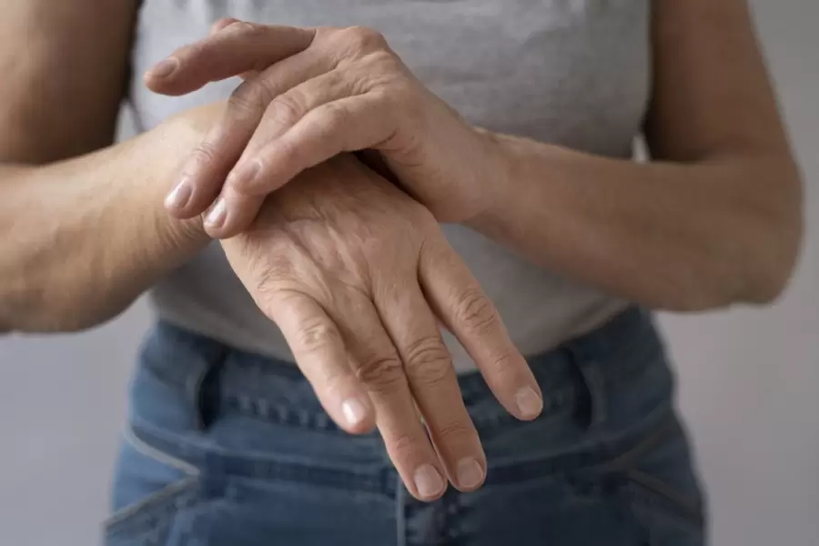 Dolor, inflamación, y un estado que se va con reposo. Así es la artrosis.