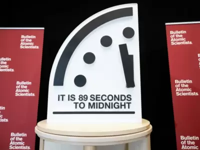 El Reloj del apocalipsis es una advertencia de las decisiones y acciones peligrosas que pueden acabar con la humanidad.