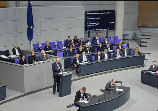 Un acalorado debate dio pie a una votaci�n que rompe con la hist�rica postura alemana de recepci�n de inmigrantes.