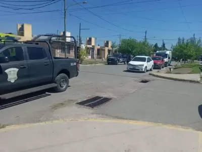 Violencia de g�nero: se atrincher� con nafta y un machete