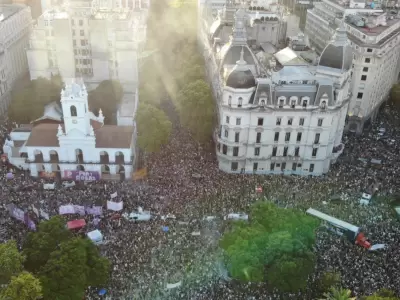 Multitudinaria marcha del orgullo.